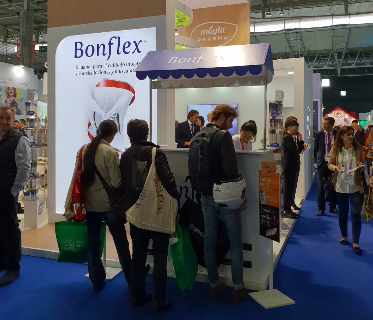 BonflexEs's tweet photo. ¿Naranja🍊 o chocolate🍫? Escoge tu sabor y disfruta de un helado #Bonflex en #Infarma2019. ¡Visítanos en el stand C20! https://t.co/IjFJZWNXLV
