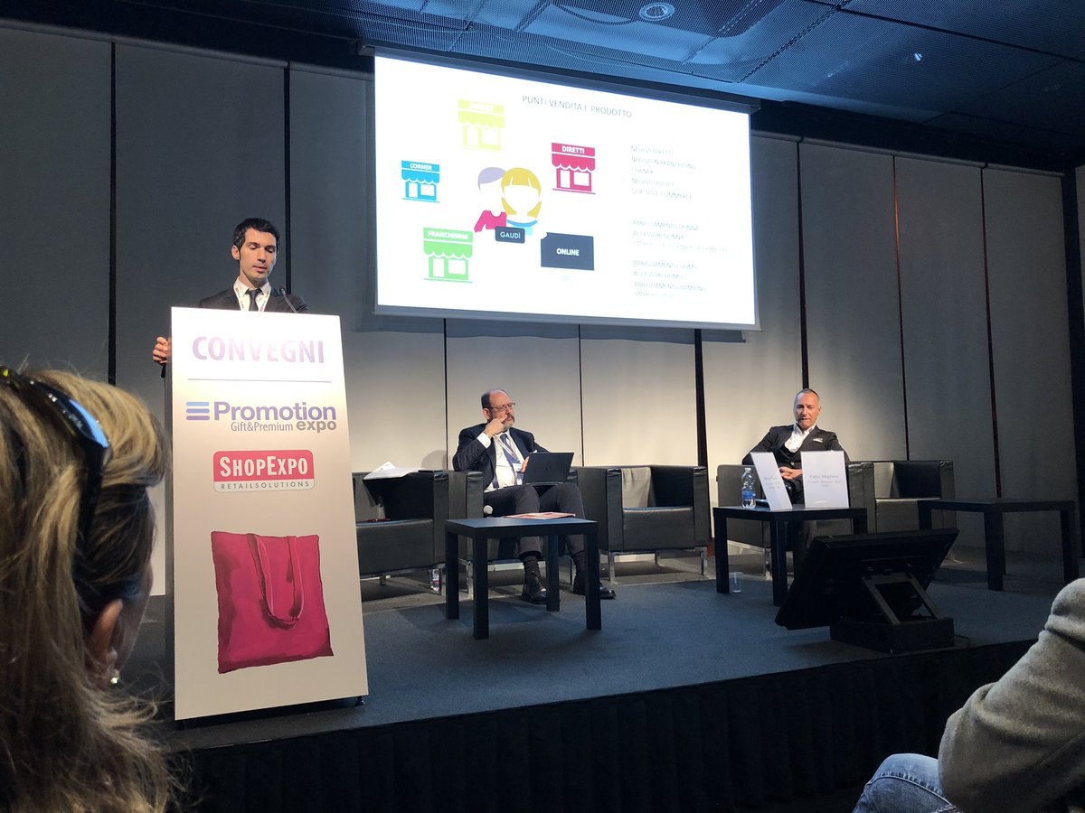 Splio_it's tweet photo. #promotionexpo @ Marco Casieri #Gaudifashion uno scenario complesso che richiede una #strategia di #fidelizzazione misurabile precisa ed efficace
#NewLoyalty #Neofidelizzazione https://t.co/14uUrn6iDW
