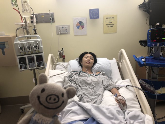 終わったよー痛いよー動けない
でも大丈夫！cant move and pain but
im ok surgery was over.
^_^ https://t.co/wGeFzg9ss0