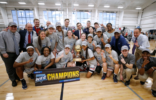 HoopsfixWomen's tweet photo. Five Brits to Represent in Women's NCAA Tournament - @savwilkinson12, @queenrae10, @ceemaries, @emilystradling7 &amp; @ruchae_ https://t.co/pSd17p7Yxs 🇬🇧🏀#MarchMadness https://t.co/DZMOTDwma9