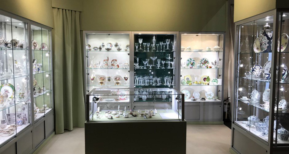 FCEExhibitions's tweet image. After many months of preparation, #BADA2019 is finally open🔓
Excellent work from all of the #FCEvents team on this one👷
@BADA1918 offers visitors an unrivalled celebration of excellence in the fields of fine #art, #design and #antiques
bada.org/bada-fair