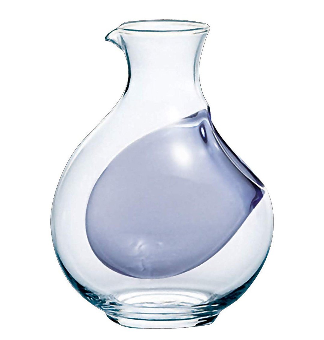 シエ Pa Twitter 居酒屋で冷酒頼んだらこのとっくり 真ん中のくぼみに氷を入れて冷酒を冷やす が出てきたんですけど 目上の方にお酌するときは注ぎ口の逆を使うマナー に反発するためだけに作られた可能性ありますね