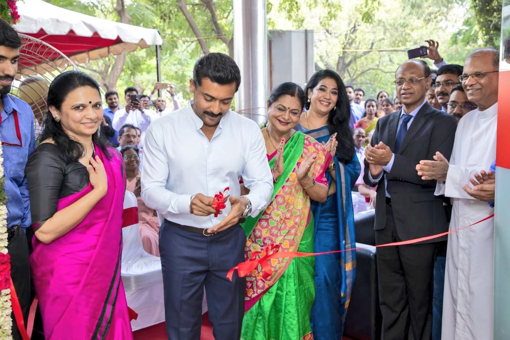 uaesfc's tweet photo. Today Our Handsome hunk @Suriya_offl anna ❤️❤️❤️ | #SouthIndianBank branch inauguration in #KaappaanLook 😎
@rajsekarpandian #NGKUpdateSoon https://t.co/snq1Sj5xQF