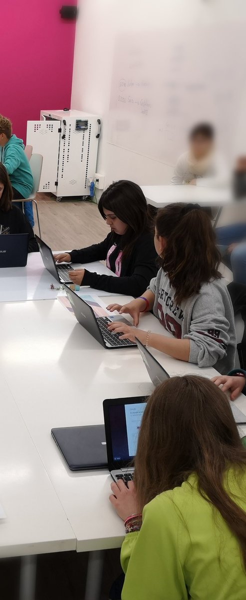 aulabpBorges's tweet photo. Com cada any, ha estat un plaer el rebre a tot l'alumnat de sisè de primària de la comarca de les Garrigues a l'aulABP. Els hem ofert un tast de la metodologia tant especial de treball i al mateix temps els hem presentar els ordinadors Chromebook que utilitzem a l'Institut. https://t.co/c0rVa0Uaga