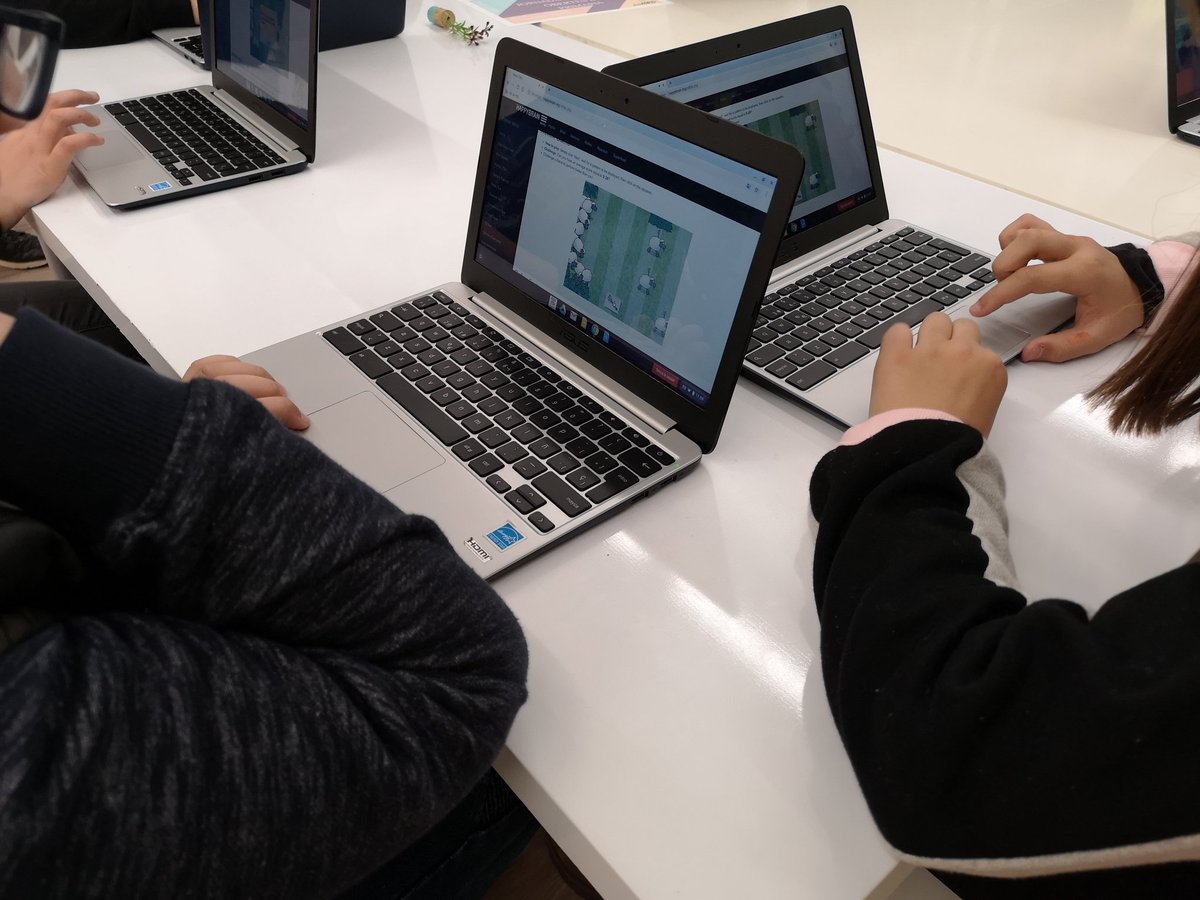 aulabpBorges's tweet photo. Com cada any, ha estat un plaer el rebre a tot l'alumnat de sisè de primària de la comarca de les Garrigues a l'aulABP. Els hem ofert un tast de la metodologia tant especial de treball i al mateix temps els hem presentar els ordinadors Chromebook que utilitzem a l'Institut. https://t.co/c0rVa0Uaga