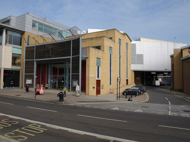 GregHands's tweet photo. Crime and policing in Fulham? Come to my open meeting with @MPSHammFul next Wednesday 27th March 19:30 - 21:00 at Fulham Methodist Church, Fulham Broadway. Ask questions of me, local Cllrs and senior police officers. All Fulham &amp; Chelsea constituents welcome. https://t.co/eHF58WDz0y