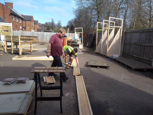 W00DSHACK's tweet photo. The sun is shining as we rebuild The Wood Shack at our new site @TheReUsers in Sutton Coldfield. We have plenty of volunteer opportunities coming up so if you are interested please get in touch with us https://t.co/B7OSuVJNsu