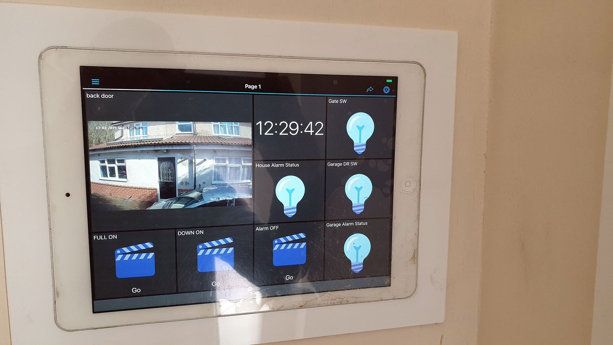YorksAutomation's tweet photo. Hikvision CCTV system. No wires all hidden. TV setup all hidden. Want more info call 0113 418 2595 on how we can create the perfect system for you with integrated home automation.
#smartinstall #homeautomation #smartsecurity #smartalarm #smartsystems #yorkshireautomation https://t.co/iYkZsWm91f