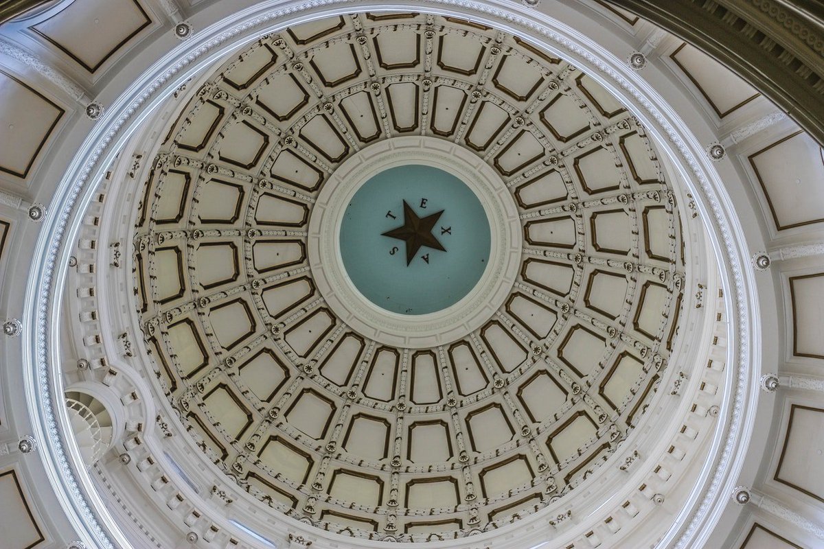 GaussSurgical's tweet photo. #act2savemoms momentum: Many states are taking action. #Texas is now investigating deaths up to 1-year after giving birth & looking into extended coverage & transportation provisions: https://t.co/9yqIP2X2pF #maternalmortality @repmarygonzalez @jfarrardist148 @stephanieklick https://t.co/q505EBlTPU