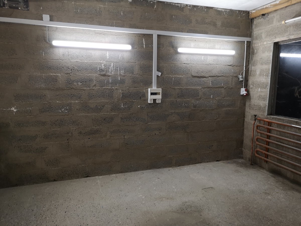 bastelgarage's tweet photo. Die Elektrische Installation in der neuen Produktion ist soweit fertig :-). Natürlich setzen wir auch unsere Produkte selber wie denn Shelly 4pro:
https://t.co/ygbR6wyKvG

#Shelly #IOT #automation #shellycloud #homeassistant #iobroker https://t.co/fR6jrOmV1e