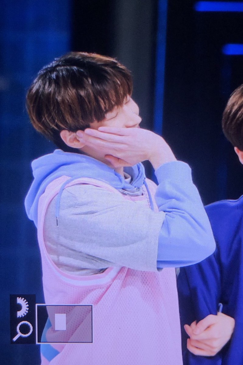 MR_HSW's tweet photo. 190320 #한승우 #승우 런웨이 
✨✨✨
#승우 #한승우 #SEUNGWOO #スンウ@NewWorld_VICTON https://t.co/OXqSaLqjjw