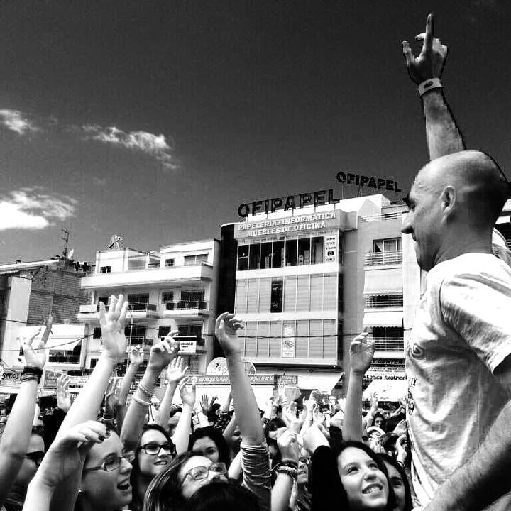 Quiqueserradj's tweet photo. Desde el primer día que me subí a un escenario hemos vivido momentos muy especiales juntos

https://t.co/FcgmKOl4wR

#Primavera #DiaInternacionalDeLaFelicidad https://t.co/NvdCu6oMc4