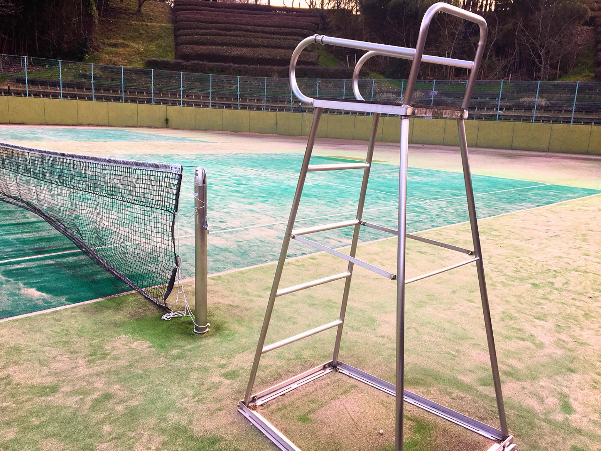 テニスコートの写真にテニミュの歌詞を載せてみる遊びｗｗｗ一気にカラオケ感が出て楽しすぎｗｗｗ