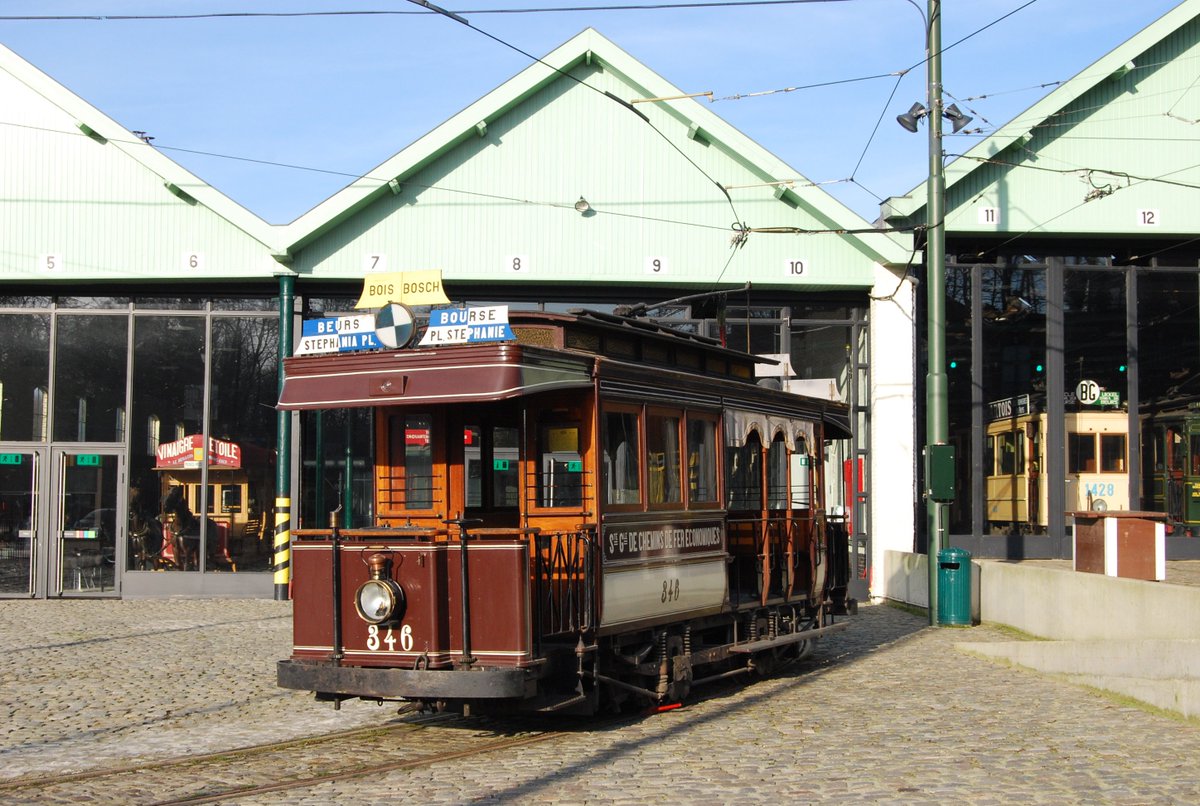 musee_du_tram's tweet photo. Une cavalcade de 40 trams sur la rue Royale, le #tram "nouvelle génération" au BIP, un tram à vapeur sur la pl. Royale = du jamais vu à #Bruxelles ! Ce 1er mai, venez fêter avec nous les 150 ans de trams bruxellois.
Retrouvez toutes les infos sur https://t.co/HTGPa60nja #tram150 https://t.co/JKdqyKl4wh