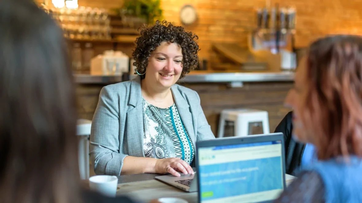 O_S_P_E's tweet image. #WomenInEngineering Wednesday ft. Elize Shirdel. With a background in #engineering, she created @WeNeedDatenight app as a way to find reliable child care. Now, partnering with @BrookfieldIIE, Datenight is providing FREE childcare to other working moms!
▶bit.ly/2TP7fiU