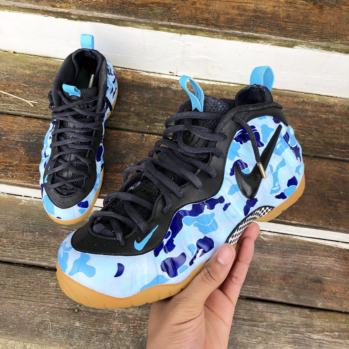 smoovecreations's tweet photo. Bape custom foams
#bape #bapecustom #customized #customkicks #customshoes #customsoftheweek https://t.co/TxdVqKIGHV