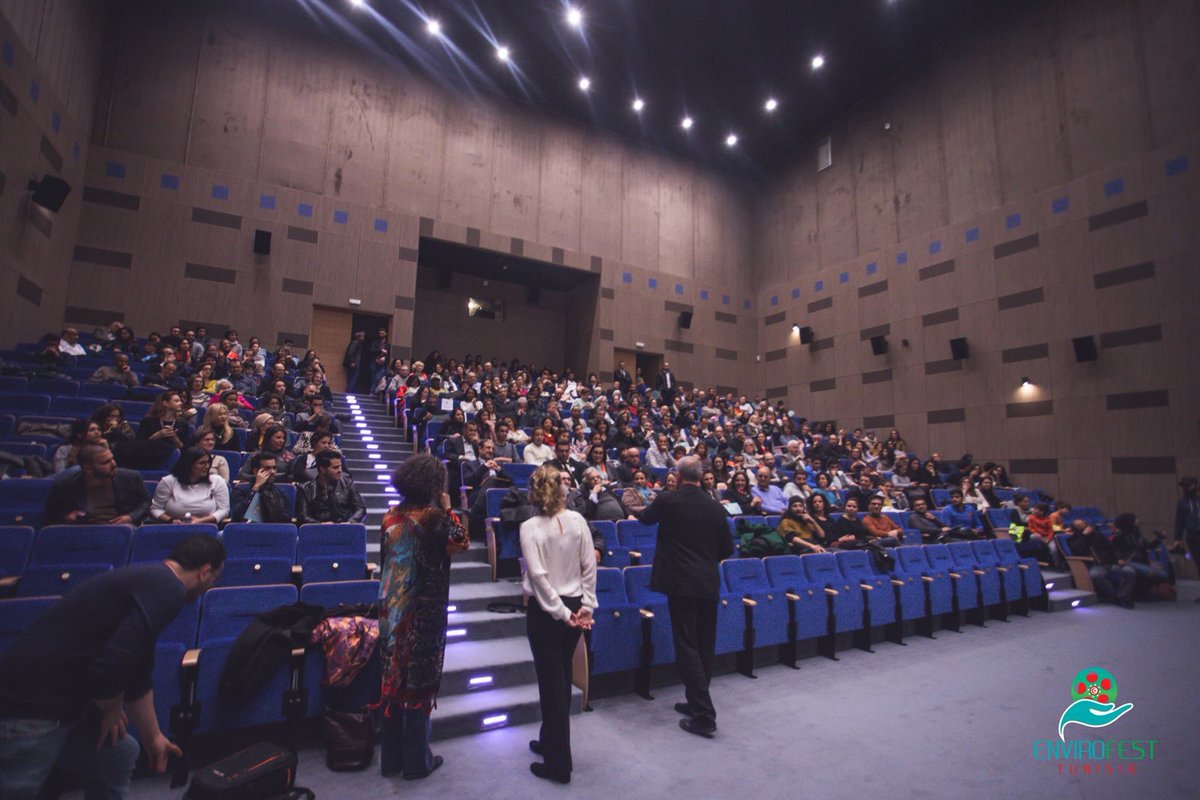 EnviroFest's tweet photo. Revivez l'ambiance de l'ouverture d'Envirofest.
.
.#HumansOfEnvirfest #Tunisia #Envirofest #Festival #Cinema #environnement #environmentart https://t.co/Iglb2oBWqP