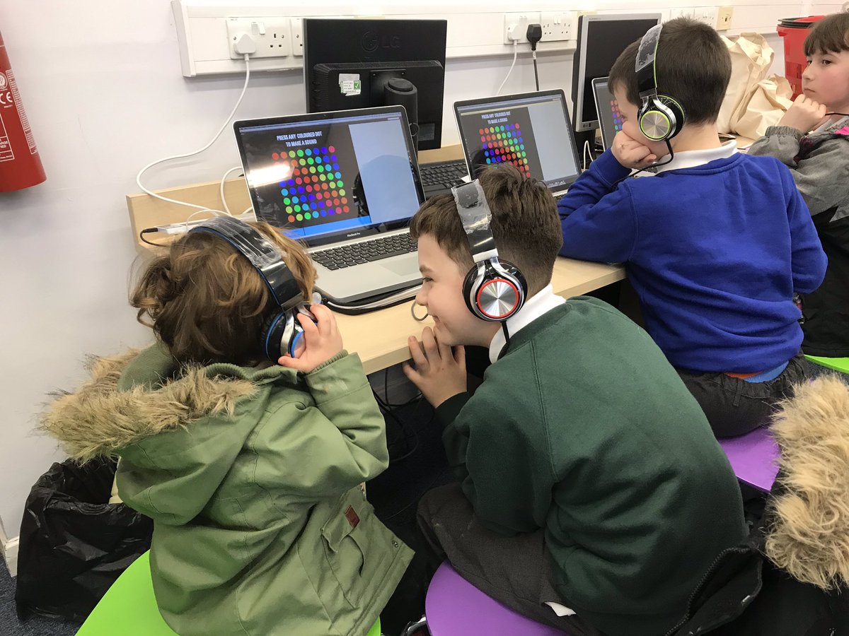 wendyeacomposer's tweet photo. Brothers bonding over sound based composition, sharing sound ideas at Ditton Libraryโs Supersonic Sounds: Sonic Art Workshop ๐ถ๐ถ ๐ถ @HaltonLibraries #dittonlibrary @LoudinLibraries #LearnInLibraries @ace_national @ace_thenorth #digitalmusic #sonicmusic #soniccomposition https://t.co/Mh454RkShh