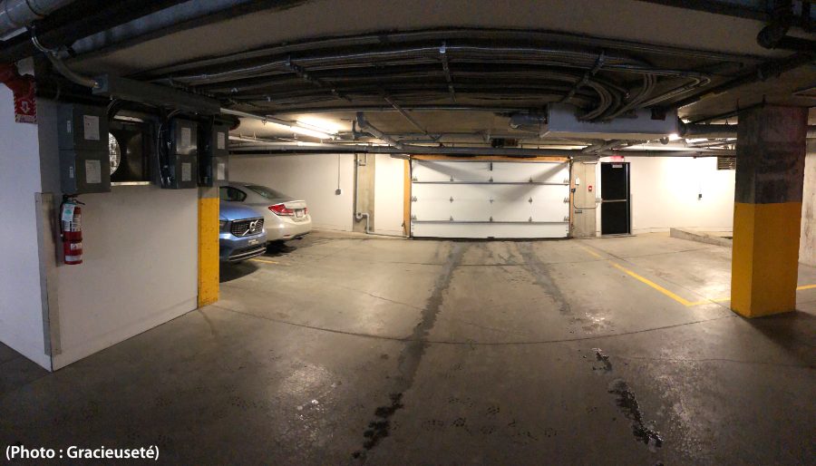 Electriciteplus's tweet photo. Des condos 100 % électrifiés pour la recharge de VÉ
https://t.co/OefegFDXuN https://t.co/cQutyeCSHK