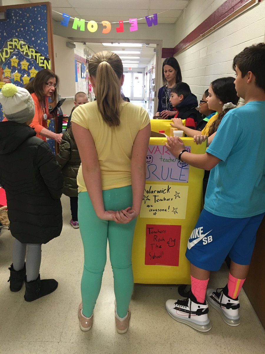 Thank you <a href="/CBksleicher/">ksleich</a> and Warwick students for your Kindness Cart treats. It was a lovely way to start the day 😊
