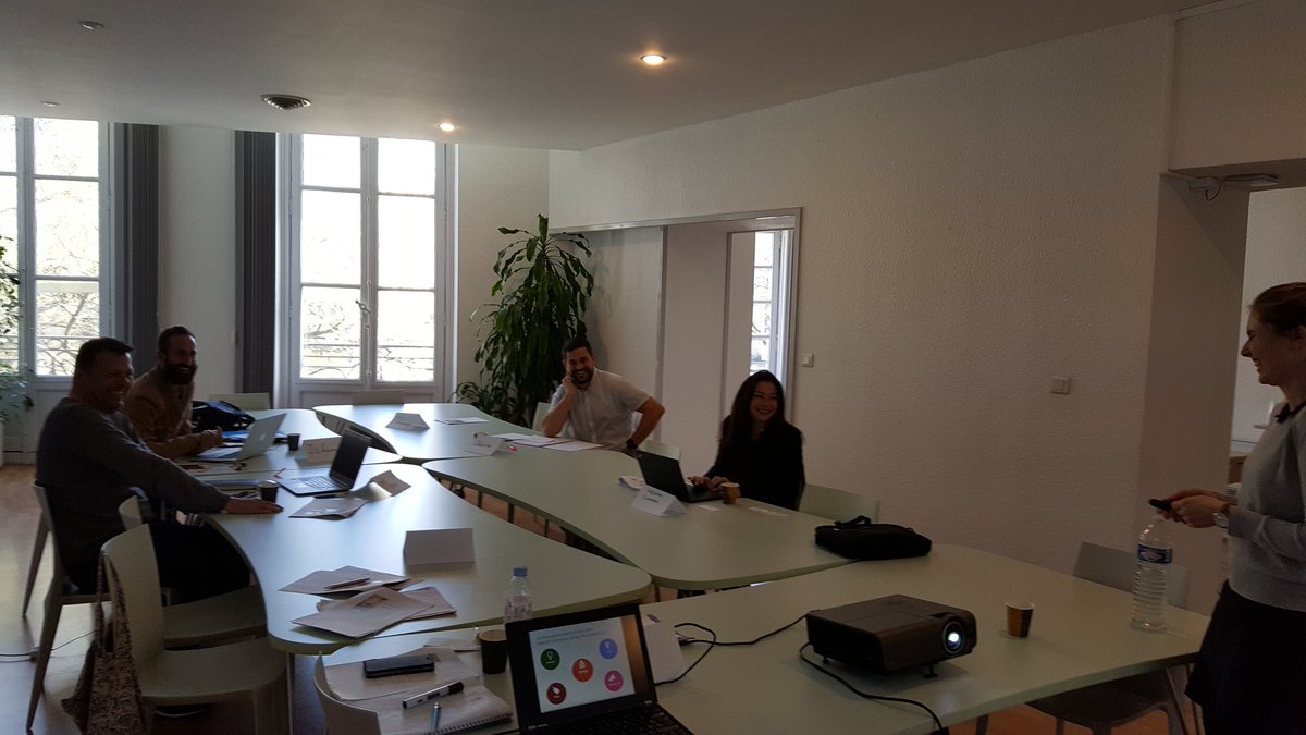 EsterTechnopole's tweet photo. [EN DIRECT] Formation des animateurs Technopoles référents @Sirena_Startup à Bordeaux par CCI International Nouvelle-Aquitaine. Toutes les clés pour accompagner les startups à l'international. https://t.co/rzMKObrapU