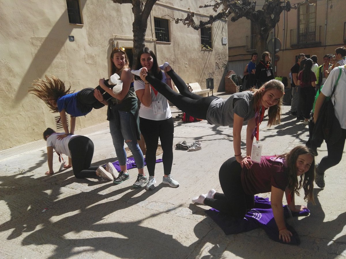 esplaixiribec's tweet photo. Qui també a tingut sortida han estat Colles Grans que han participat a la #TrocaJove19 a #Riudoms. 
Han après a com poden gestionar el seu temps amb Tic-Tac, TU!

#esplaixiribec #somdesplai #caminemjunts https://t.co/0cAS8qg2rs