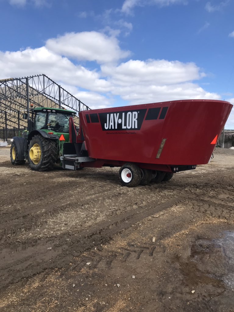 Our mixer truck needed to spend a couple days in the shop so <a href="/HECTORPERRIN/">PAUL PERRIN</a> and <a href="/Burnsy99/">Greg Burns</a> hooked us up properly with this <a href="/myjaylor/">Jaylor</a> 5850 from <a href="/GDEquipment/">Green Diamond Equipment</a>