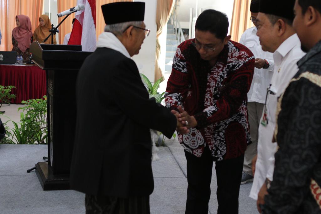 Master_C19's tweet photo. KH Ma'ruf Amin menghadiri Seminar Pasar Modal Syariah &amp; Workshop Wartawan "Menjawab Tudingan Miring Pada Pasar Modal Syariah"
#MasterC19PortalKMA
#SatuUntukKMA
#JokowiMarufAmin
#Jokowi1PeriodeLagi
#TakeOffIndonesiaBaru
#MarufAminAdalahKoentji https://t.co/XIgZR1I7al