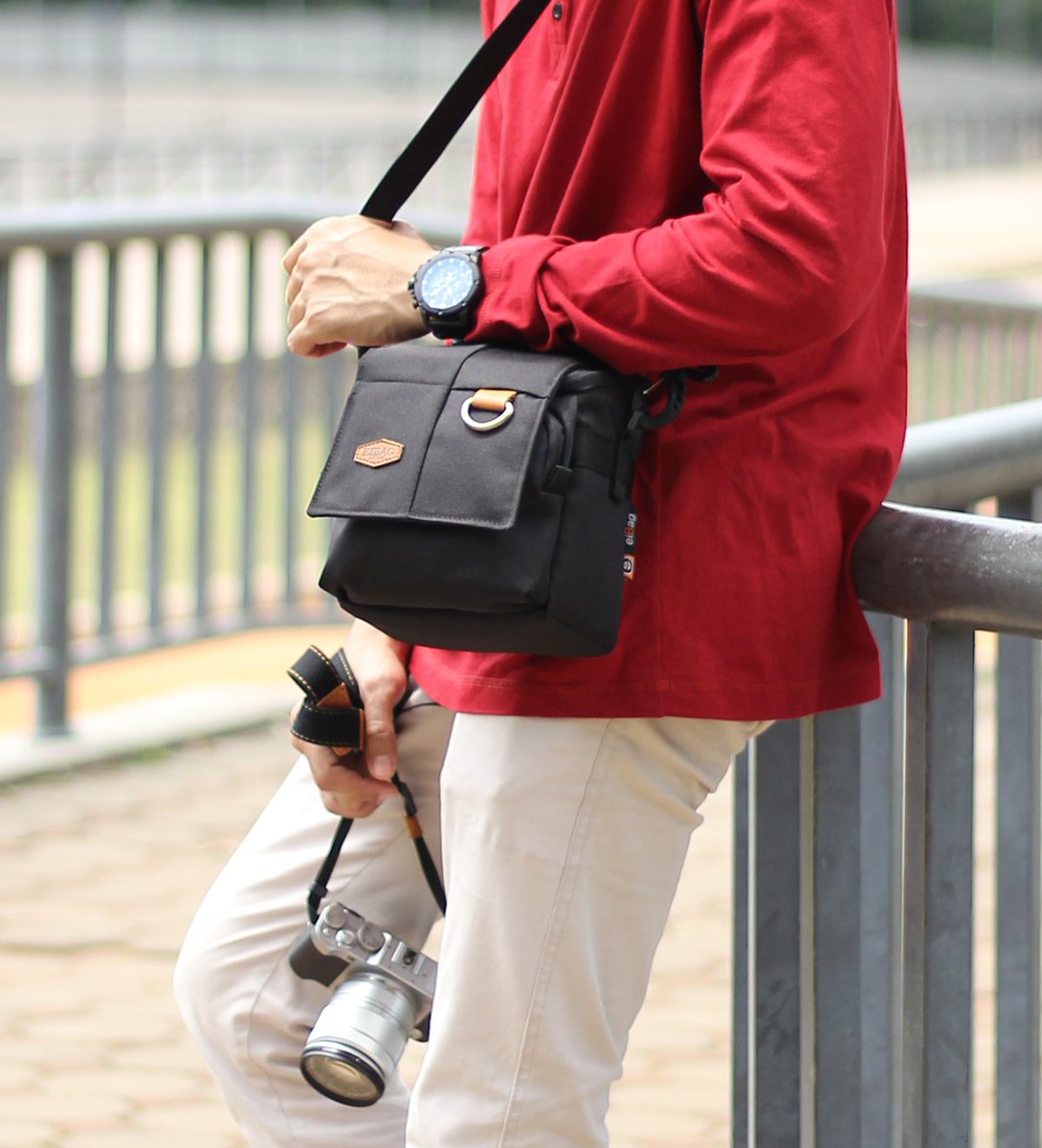 taskamera's tweet image. eibag.com/product/tas-ka… #eibag #taskamera #taskameraselempang #taskameramirrorless #taskameradslr Tas Kamera Selempang Mirrorless / DSLR EIBAG 1764