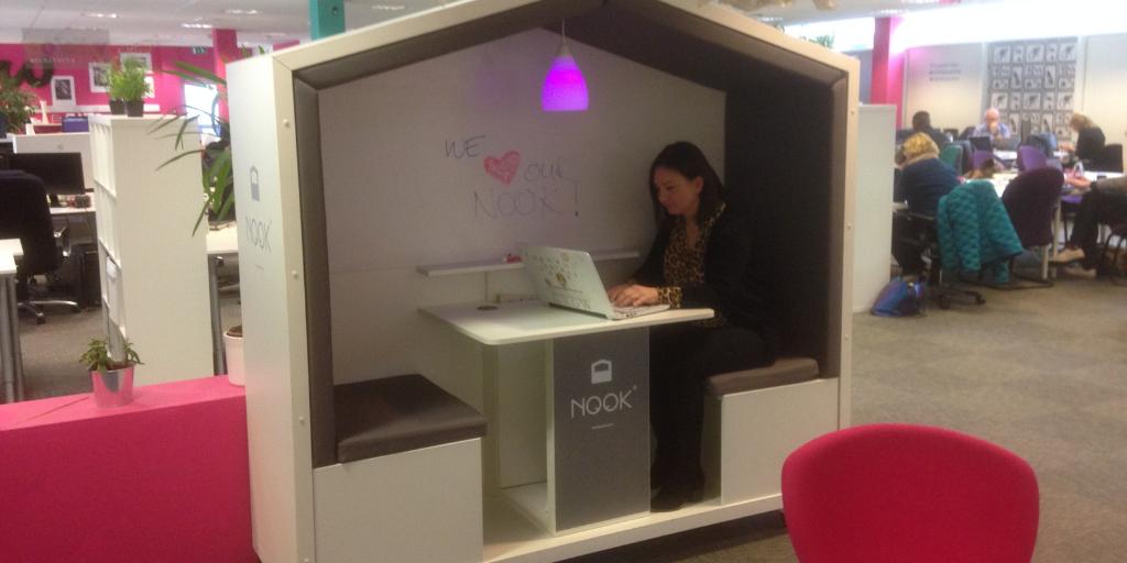 GROWGreenPark's tweet photo. The pod's been popular this morning...up now, Nicky in the Nook!
This morning's colour...in the pink!
We β€οΈ our nook.
#Coworking #SmallBiz #startup #freelancer #NookPodDesignChat #officespace #hotdesk #fixeddesk #rdguk #woky #Maidenhead @NG_Bookkeeping @nookpod https://t.co/It76QEtcPt