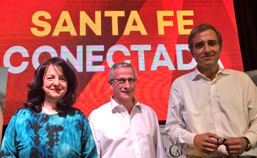 cachi_martinez's tweet photo. #Rosario Presentamos el plan #SantaFeConectada No es posible una #SantaFe del siglo XXI, si hay santafesinos privados de este derecho.
#UnidosPodemos
@OsvaldoMiatello https://t.co/ZbqC1aZb7V