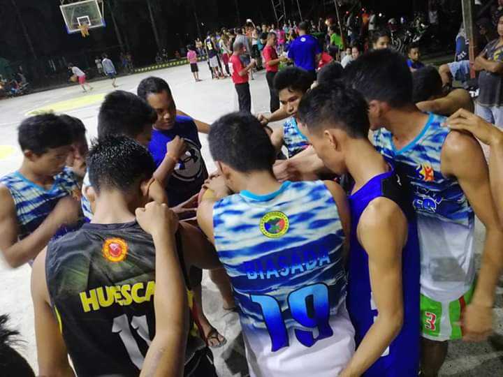 ajhuesca's tweet photo. 1st game, 1st win, Thanks G 🏀🏀💪💪 https://t.co/B9WqVC1reG