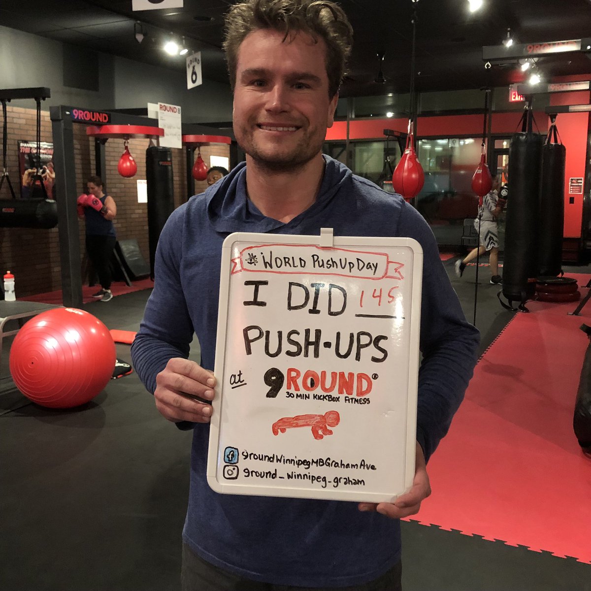 9RoundWpgGraham's tweet photo. Our early bird workout crew celebrating #WorldPushUpDay 💪🏻
.
.
.
#strongerin30 #downtownwinnipeg #finditdowntown #ywg #kickboxing #pushupsalldayeveryday https://t.co/XxvfvWoR11