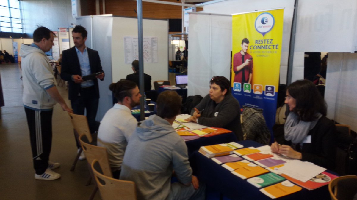 tmalatrait's tweet photo. Pôle emploi est présent sur le forum régional #HANDISUP
Sur le stand ➡️ Information, conseils, démonstration outils numériques
#AvecPoleEmploi #handicap #clermontferrand @HandiSupAuvergn https://t.co/6Lj9JIEqfZ https://t.co/NNfykumohR