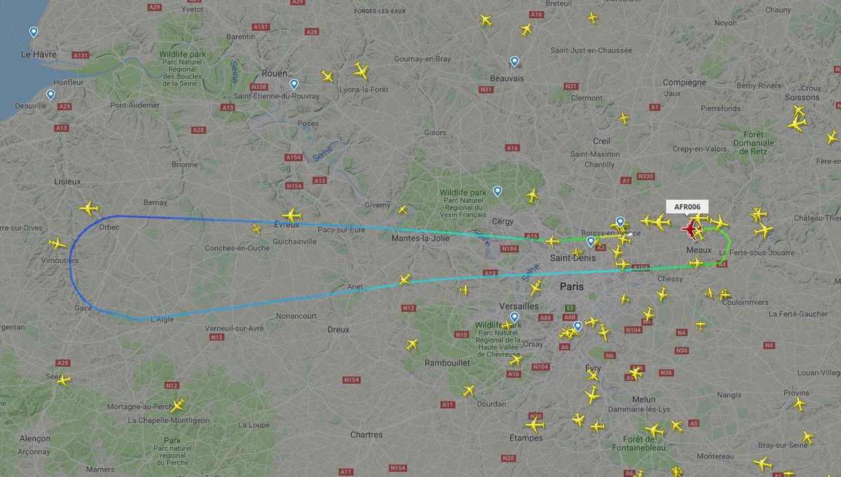 SamuelNohra's tweet photo. #France Le vol AFR006 (A380) Paris New-York fait bien demi-tour pour se poser à #RCDG Problème technique? #AvGeek https://t.co/ZHEMmbs57g