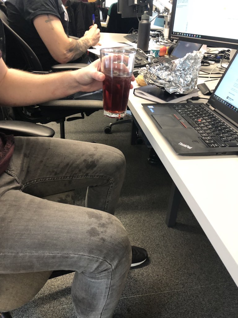 esruss2's tweet photo. @FaeClerey @Drinkfinity_EU And him @Drinkfinity_BR https://t.co/odQKNzDXR5