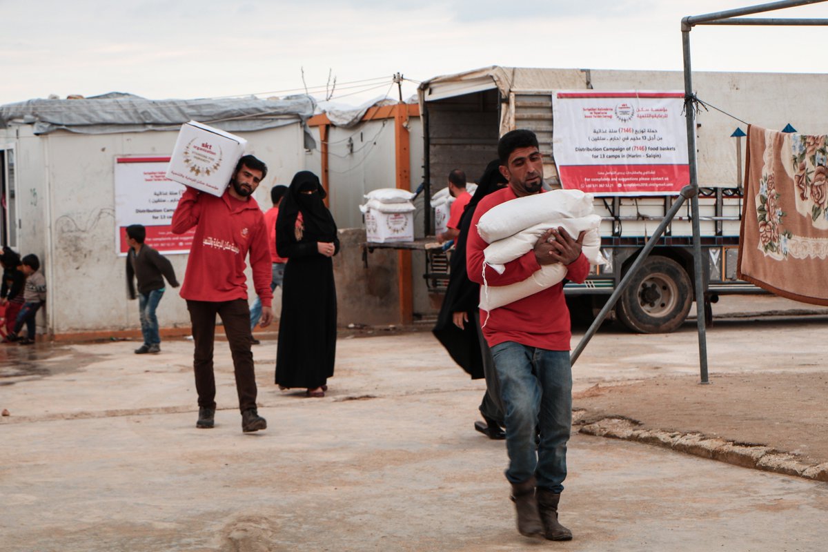 sktorganization's tweet photo. #SKT_organization launched the second phase of food baskets distribution project to 2,382 families in 14 camps in Harim and Salqin In March..
#Syria #FSL https://t.co/XLKjebVKaa