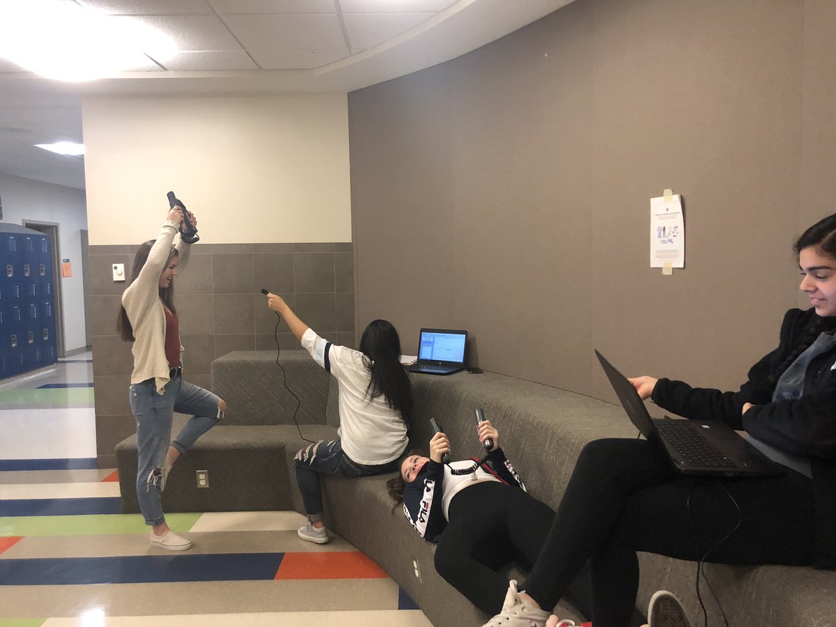 MrsTLLarkin's tweet image. .#larkinPBSkids testing affects of different body positions on heart rate ~ who wants to just read a textbook when u can #learnthroughprocess  💛👍@PLTWorg @Mass_STEMHub @UxbHSPrincipal #goodstuff in #biomedicalscience