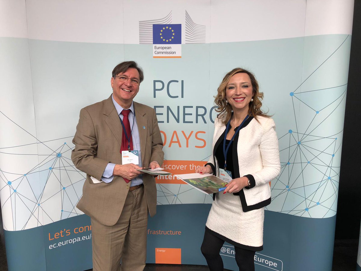 Thanks for the excellent collaboration between #CEFenergy  and #H2020energy collegues in helping to showcase #H2020 funded projects to the #CEF community at todays #PCIdaysEU. Making synergies happen!