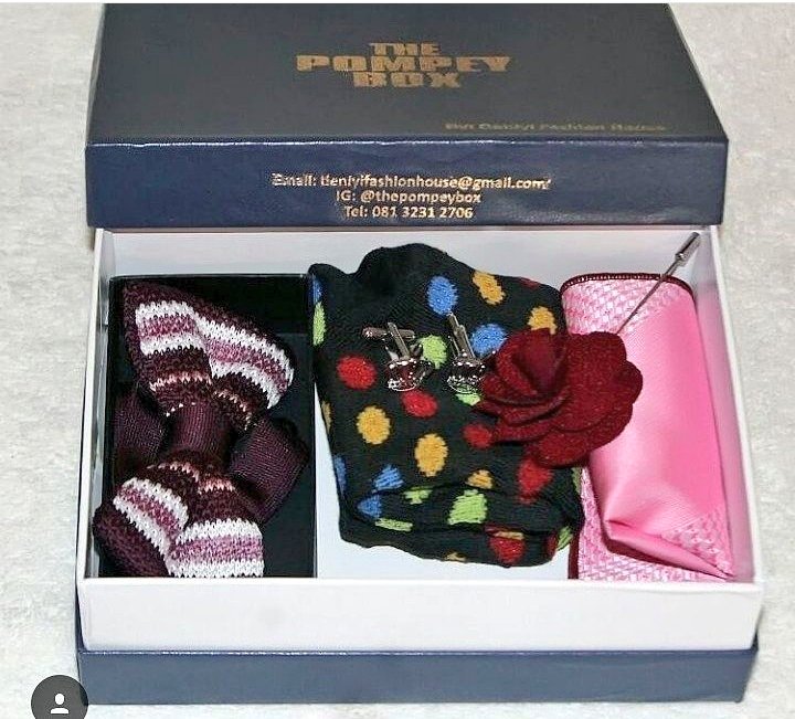 While you're here, it's expedient to remember that it's not just enough to talk good, you have to look good. The Pompey Box for men will help you achieve that. Cop one for 8k and complete your dazzling corporate look. Ladies, Buy for your kings too, they are special.