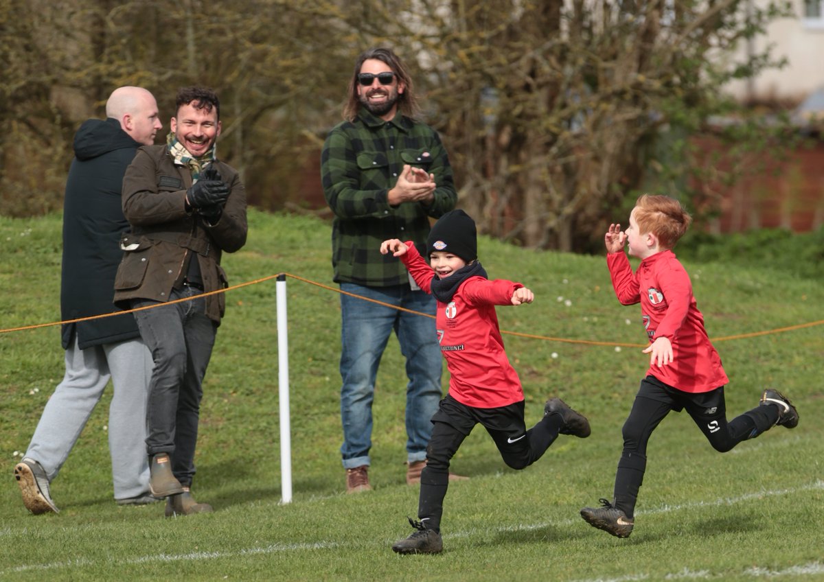 jeffyoud23's tweet photo. GALLERY OF PHOTOS from @Official_HTJFC  U7J  v  @LidenCFC  U7 Raptors @htjfc1 @NonLeagueCrowd 
https://t.co/I5K0BmiPLE https://t.co/7KRHkt5H5A