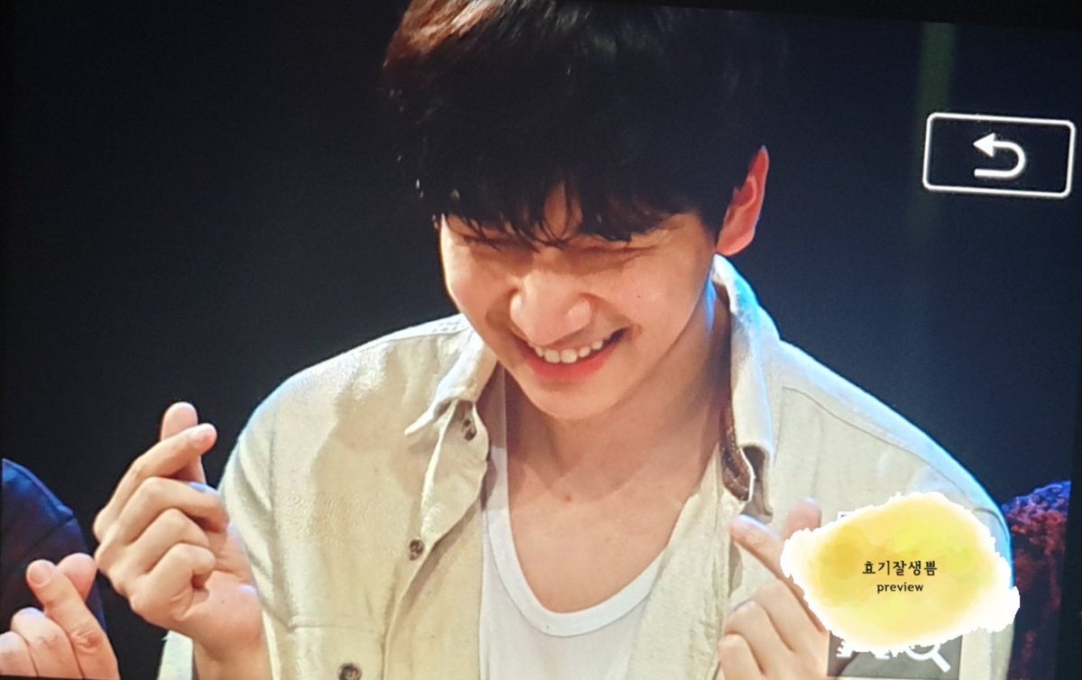 hyogi0705's tweet photo. 190320 잃어버린마을 관객과의대화 프리뷰
#빅스 #VIXX #HYUK #혁 #한상혁 #Good_day #The_Rain #Boy_with_a_star 
#잃어버린마을 #혁재구 @HSangHyuk 혀기 너무 예뻐서 진짜...ㅠㅠㅠㅠㅠㅠㅠ오열한당 ㅠㅠㅠㅠㅠㅠㅠㅠ😭😭😭😭 https://t.co/0e2MbJN5sS