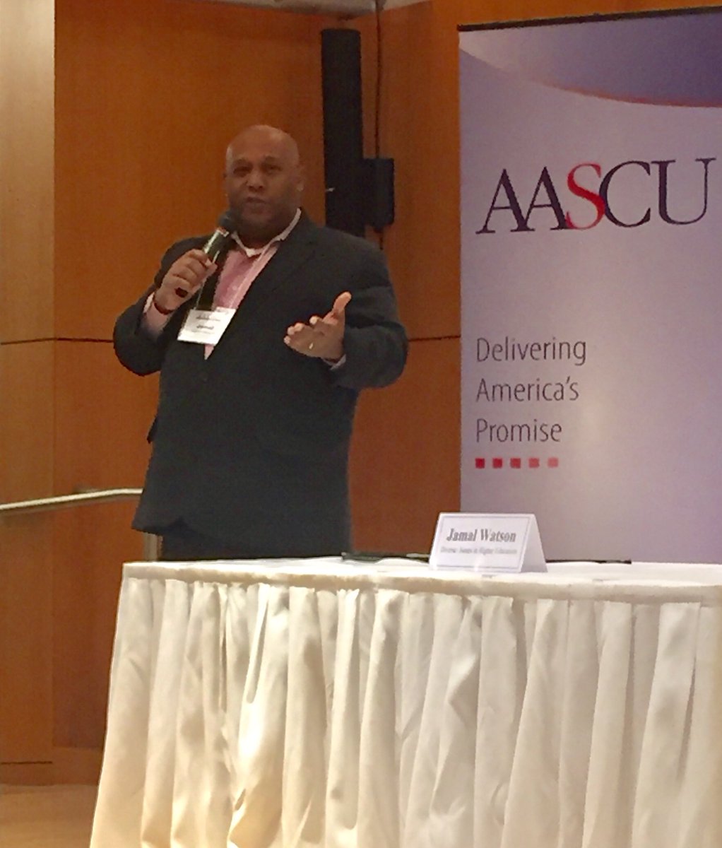 KathyColey8's tweet image. Jamal Watson sharing media tips at AASCU. Thanks Jamal! #aascucomm