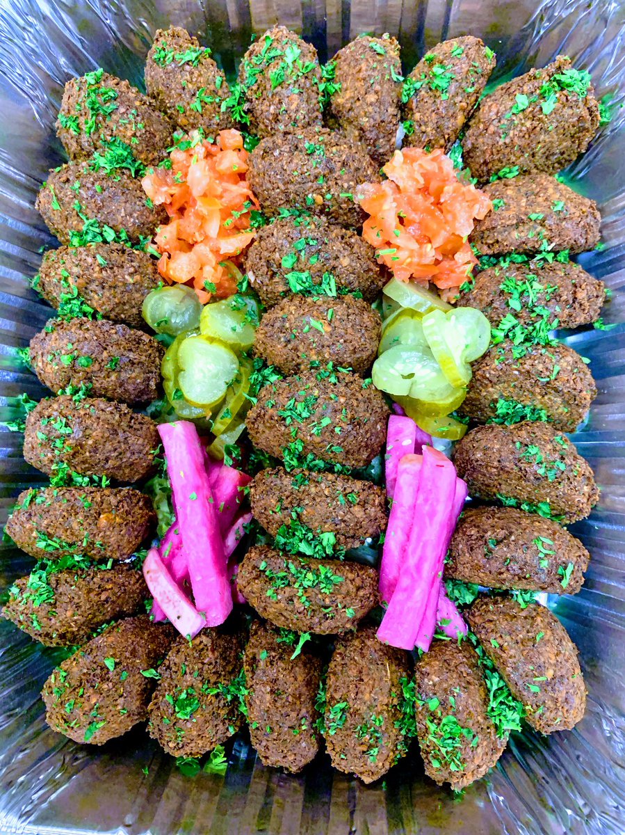 fufusgrill1's tweet photo. Fala-full๐ฝ
#vegetarian #fufus #rivfoodlab #falafel #medditeraneanfood https://t.co/Vv3DEYPCQ5