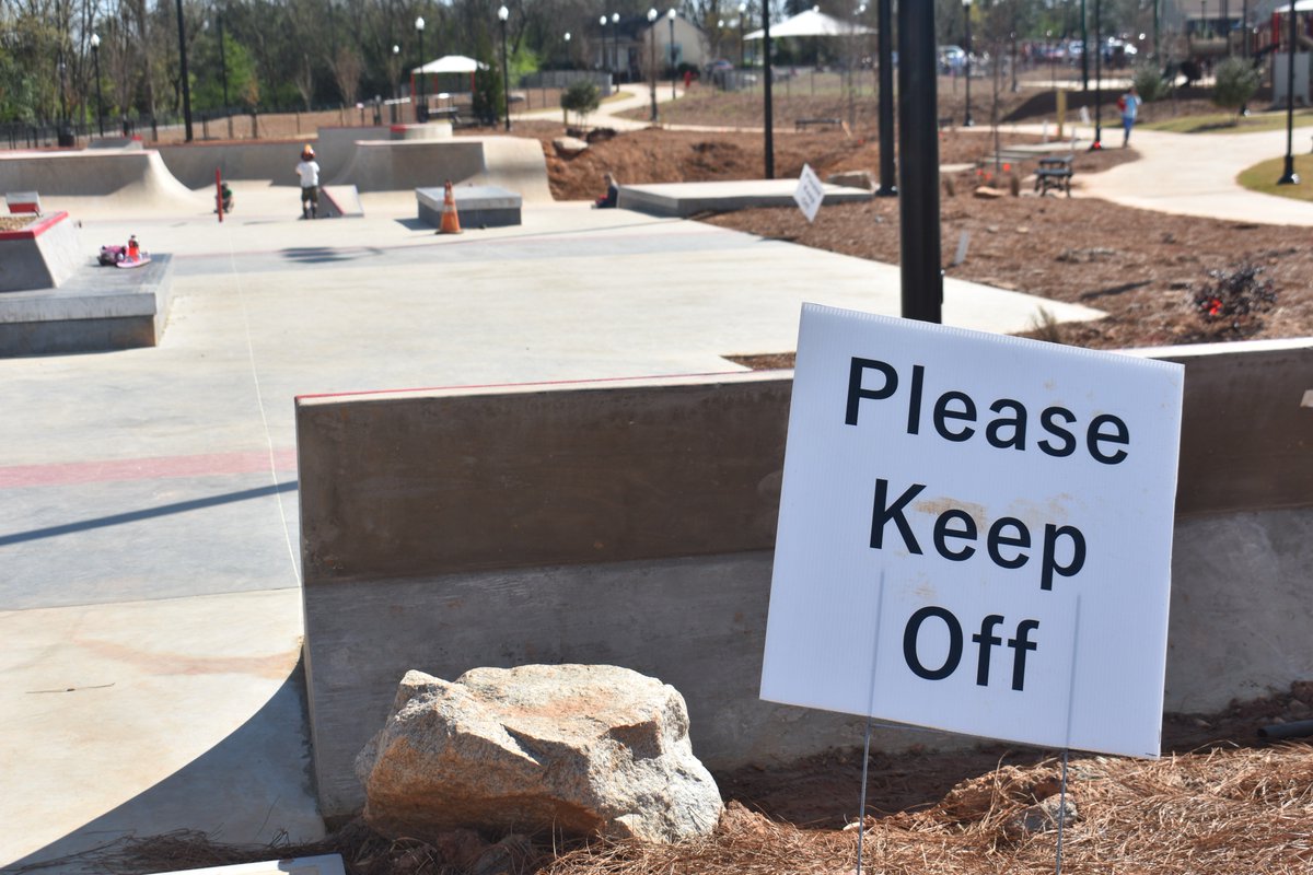 lagrangegaGOV's tweet photo. The City of #LaGrangeGA is asking citizens to stay clear of the areas surrounding the new #skatepark in #SouthbendPark as crews continue to work on landscaping. We hope to finish up in time for our Skatepark Grand Opening on 4/20. #pleaseexcusethemess #skatepark #cityinspired https://t.co/Z2fkcRLN6Z