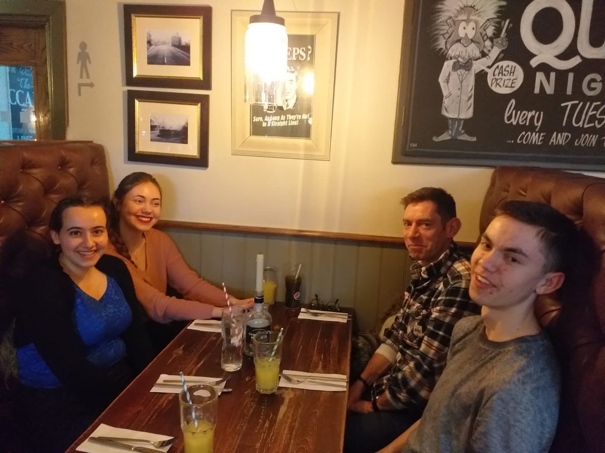JyhsE's tweet photo. Weekend in Edinburgh - Caitlin #JYHSfrenchexchange https://t.co/nqObBeffgv