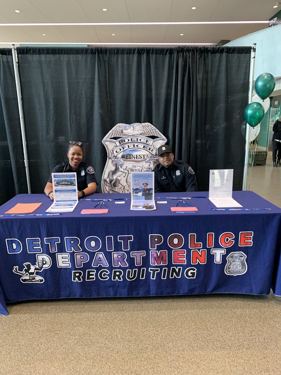 EmuSass_'s tweet photo. The Student-Athlete Career Fair was a success! Thank you to all the companies, employers and student-athletes that attended. We hope you made great connections! #truemu #StudentAthlete #CareerFair2019 https://t.co/OAQtwQG78J