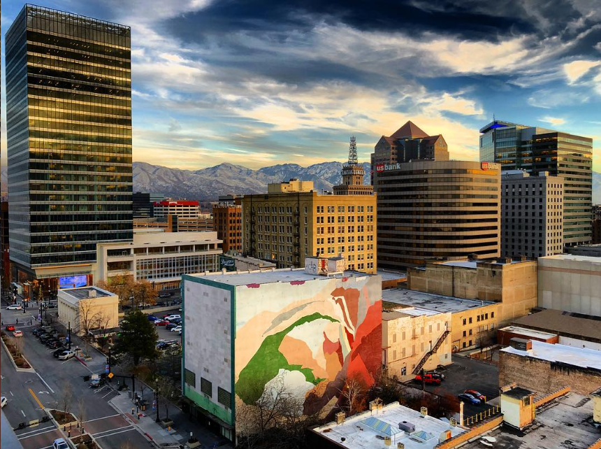 slcecondev's tweet photo. Happy #firstdayofspring from #SaltLakeCity!!⠀⠀⠀⠀⠀⠀⠀⠀⠀
📷: @bsteele09 on insta #visitsaltlake #downtown #cityskyline #walkercenter #saltlake #slc #saltlakecity #visitutah https://t.co/h9YFUHnGwH