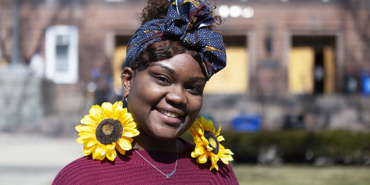 BklynCollege411's tweet photo. While it's not as green or as warm as we'd like, at least one of our students helped us ring in the #firsdayofspring! π»π» https://t.co/iOrkf7FGks