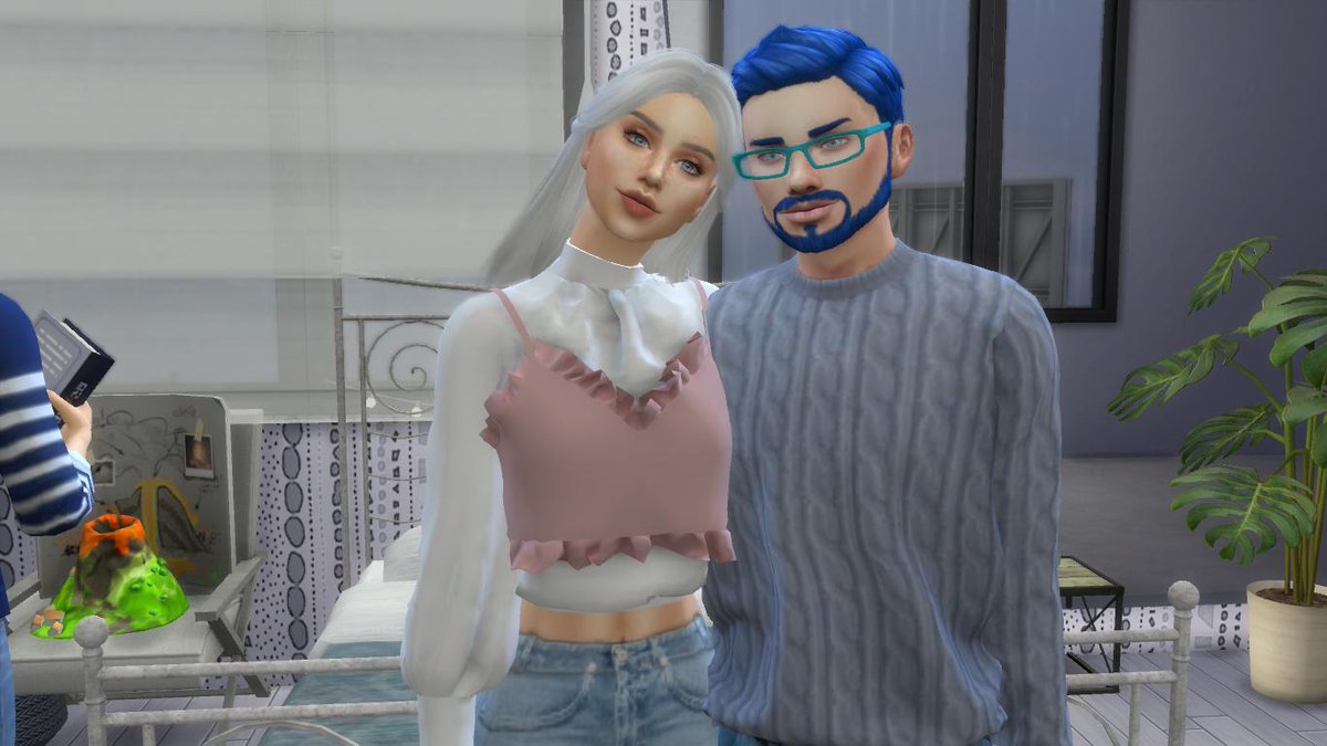 LevenSimsFan's tweet photo. Hola amores ! Aqui teneis una foto padre e hija 
Feliz dia del padre atrasado! https://t.co/wmVczArYDT